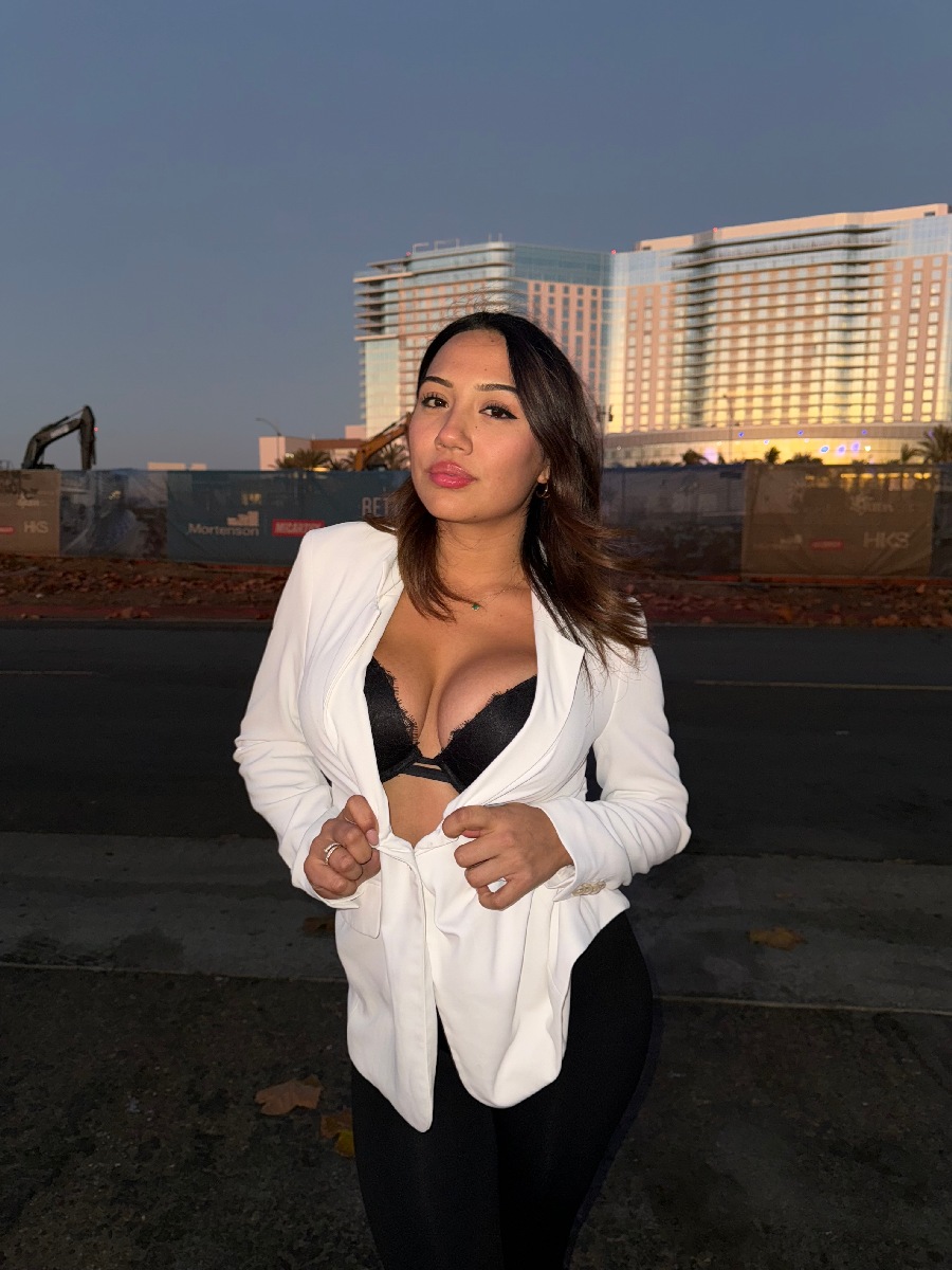 Take a pause and enjoy Ali Cruz — streaming from Zamboanga