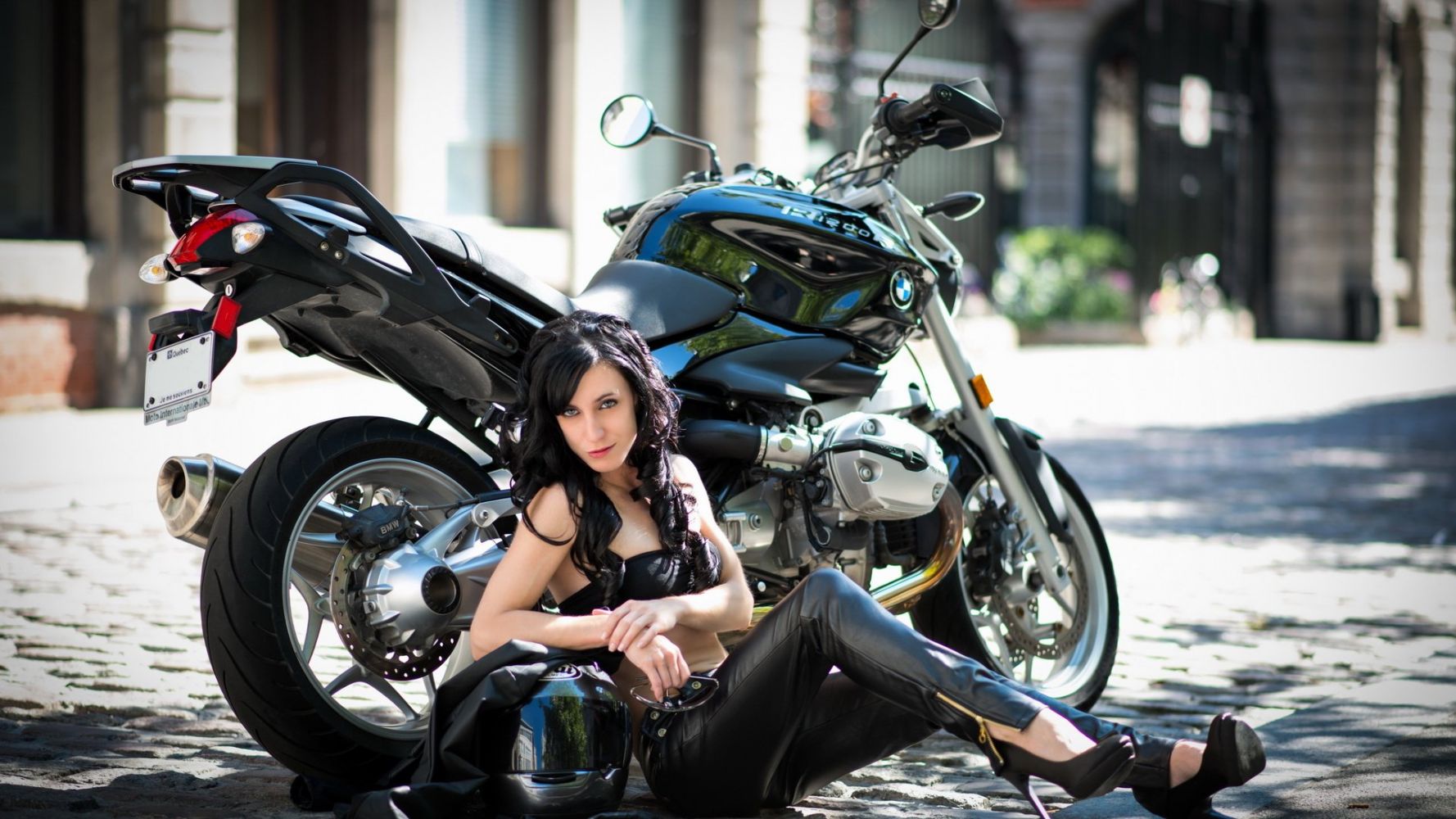 Fresh photos, fresh mood — European women on bikes online in Zamboanga