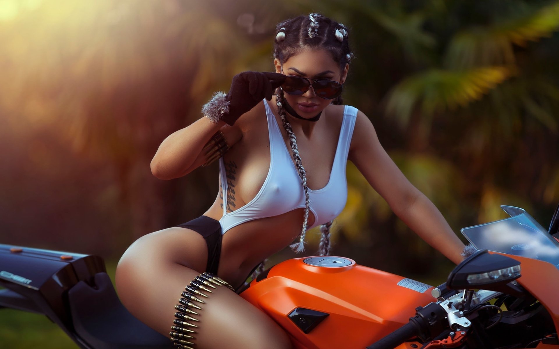 Take a pause and enjoy Girls with tattoos and motorcycles — streaming from Zamboanga