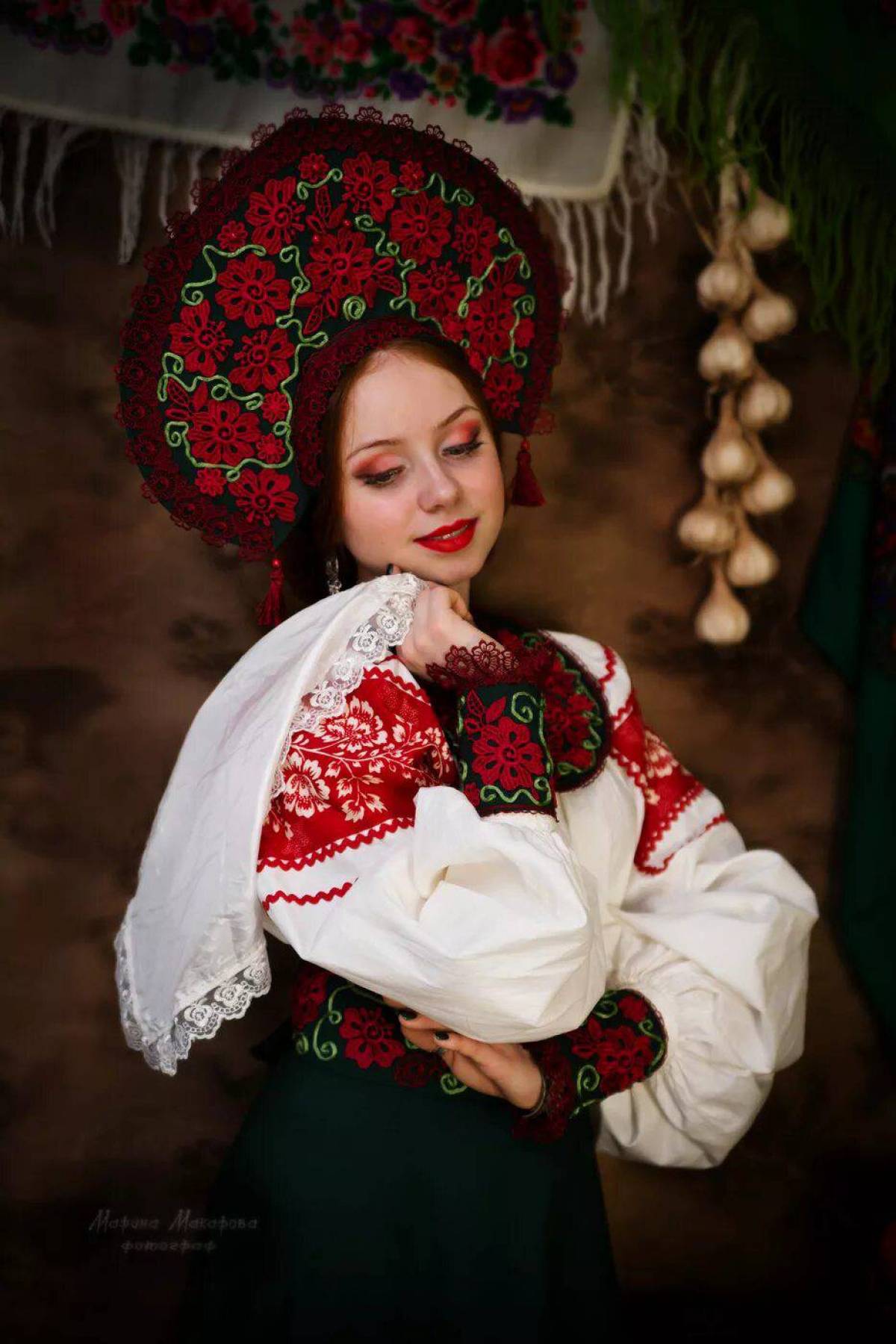 Take a pause and enjoy Women in Slavic costumes — streaming from Zamboanga
