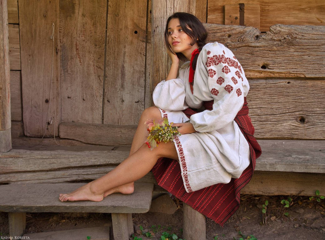 Fresh photos, fresh mood — Women in Slavic costumes online in Zamboanga